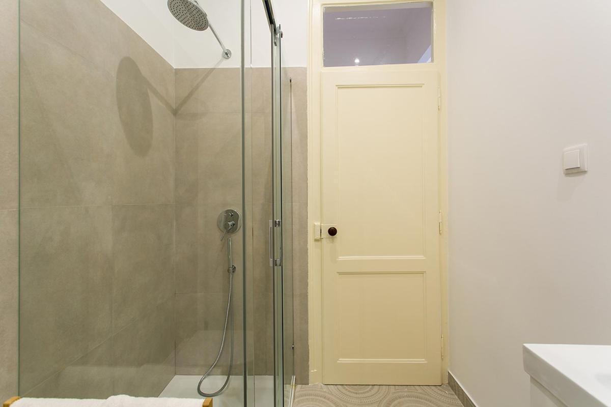 Lovelystay - Cozy 3Bdr Apartment In Estrela Lisboa 外观 照片