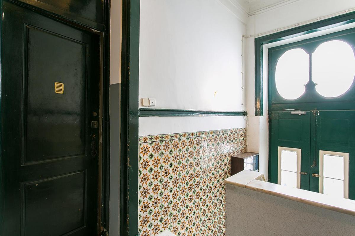 Lovelystay - Cozy 3Bdr Apartment In Estrela Lisboa 外观 照片
